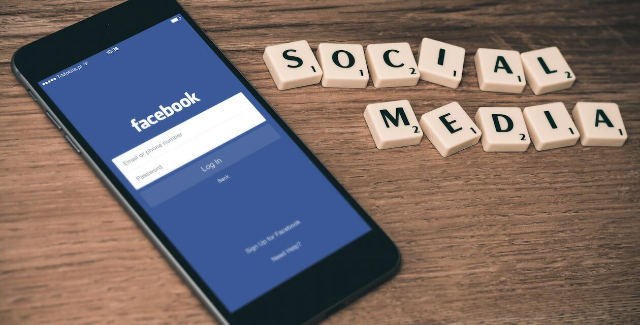 How to Leverage Social Media to Grow Your Business With Facebook